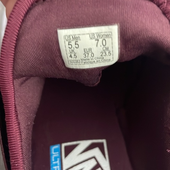Vans maroon red shoes, no laces - Picture 6 of 6
